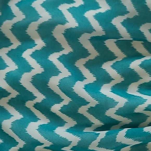 Espresso sleeveless teal & creamy white chevron print, high-low dress size Large - Picture 4 of 7